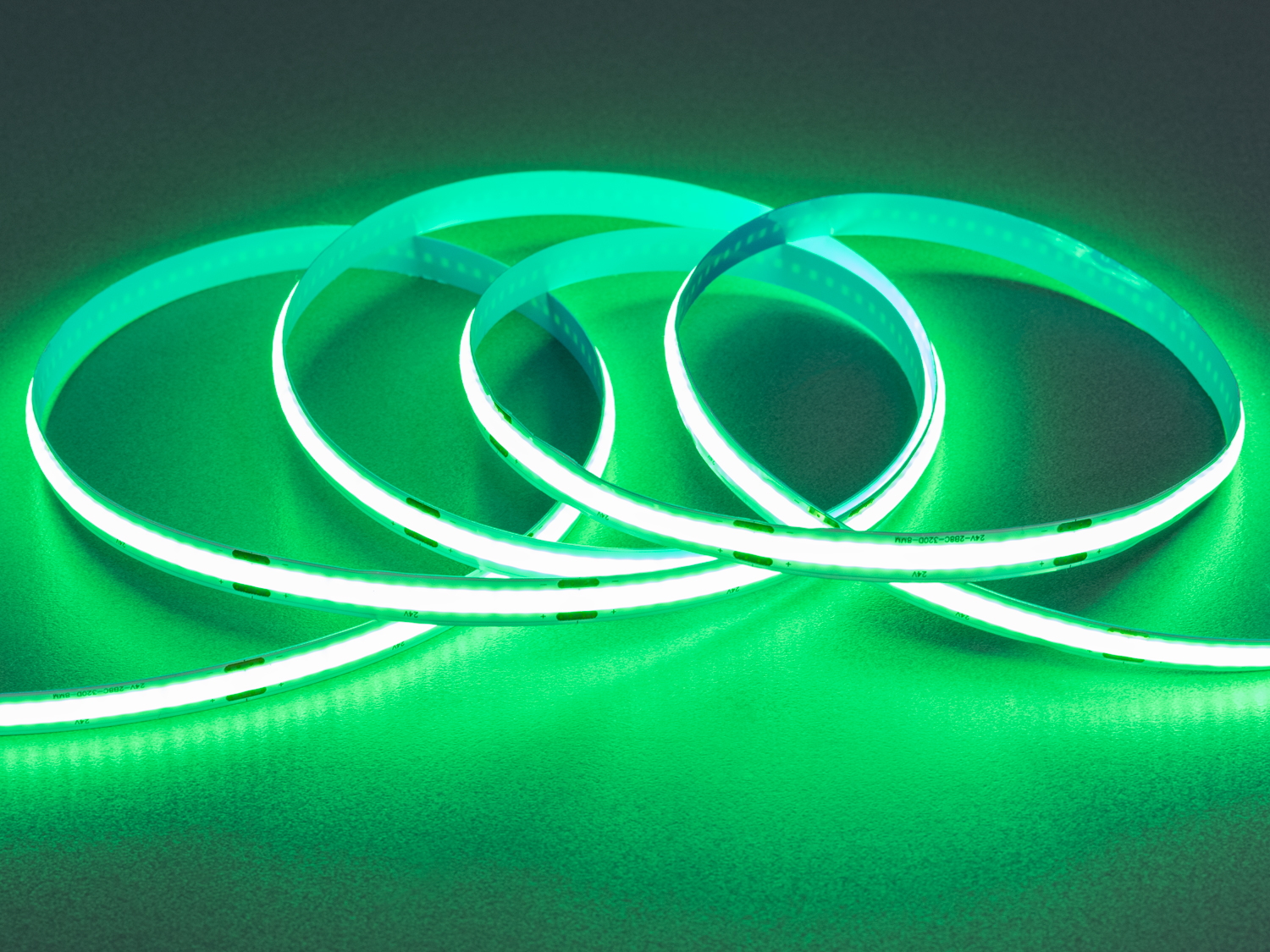 COB LED стрічка 24В, 320 діодів на метр, 8мм, зелений. Придбай COB діодну стрічку зеленого кольору, яка дарує настрій, формує простір, трансформує сприйняття.