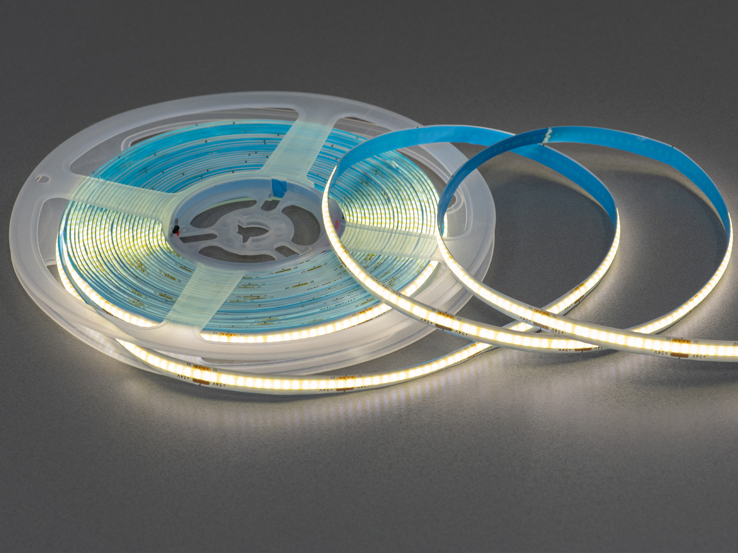 COB LED стрічка 24В, 320 діодів на метр, 8мм, нейтральний. Придбайте COB Led стрічку, з якою інтерєр набуває нових форм, фактур і глибини.