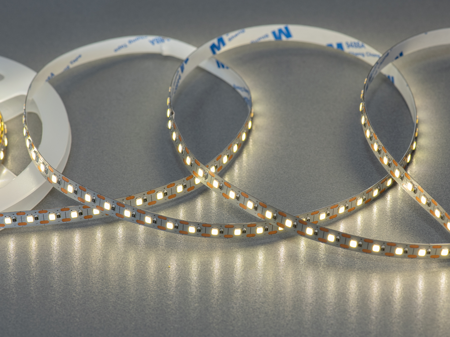 LED стрічка 5В з USB, 120 діодів на метр, 8мм, нейтральний. LED стрічка 5В з USB, 120 діодів на метр, 8мм, нейтральний.
