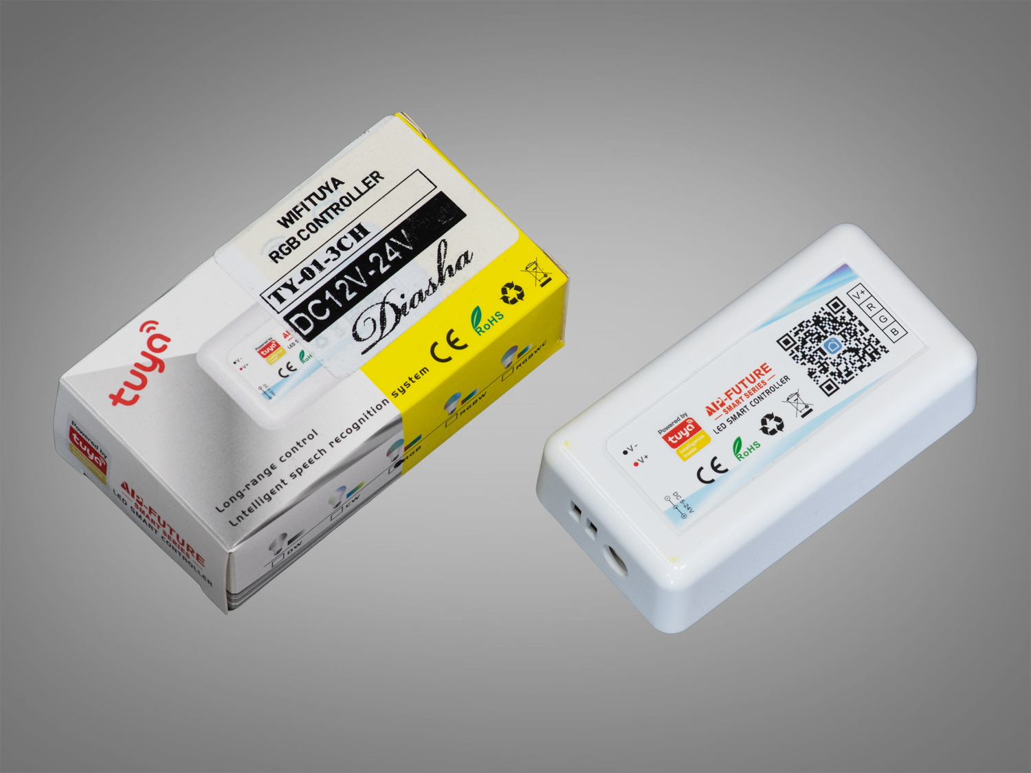 Контролер для RGB LED стрічки. Його можна інтегрувати в меблі, нішу, стелю або архітектурні елементи — і він завжди залишатиметься непомітним, але ефективним елементом інтерєру.