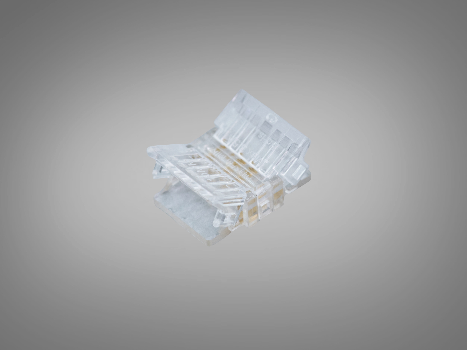 Прозорий 4-pin конектор для RGB LED стрічок 10 мм з пробивним контактом. Швидкий монтаж без пайки, акуратний стик для внутрішніх інсталяцій.