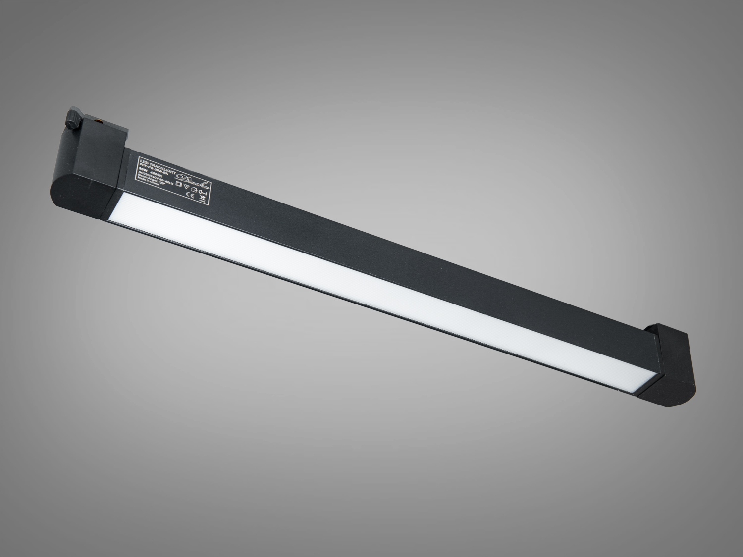 Лінійний трековий світильник 24Вт 4000К у чорному корпусі з білим дифузором. Поворотний модуль, кут ~120°, магнітне кріплення до треку 220 В.