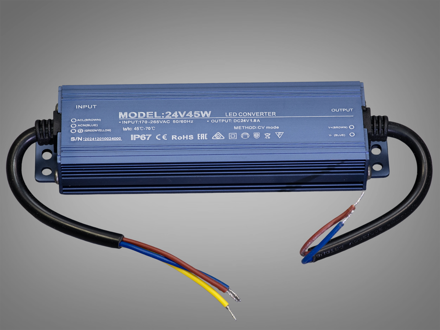 Блок живлення 24 В, для підключення LED стрічки, 45Вт, 1.88А. Зразок якісного, надійного та безшумного джерела живлення, що ідеально відповідає сучасним вимогам до LED систем.