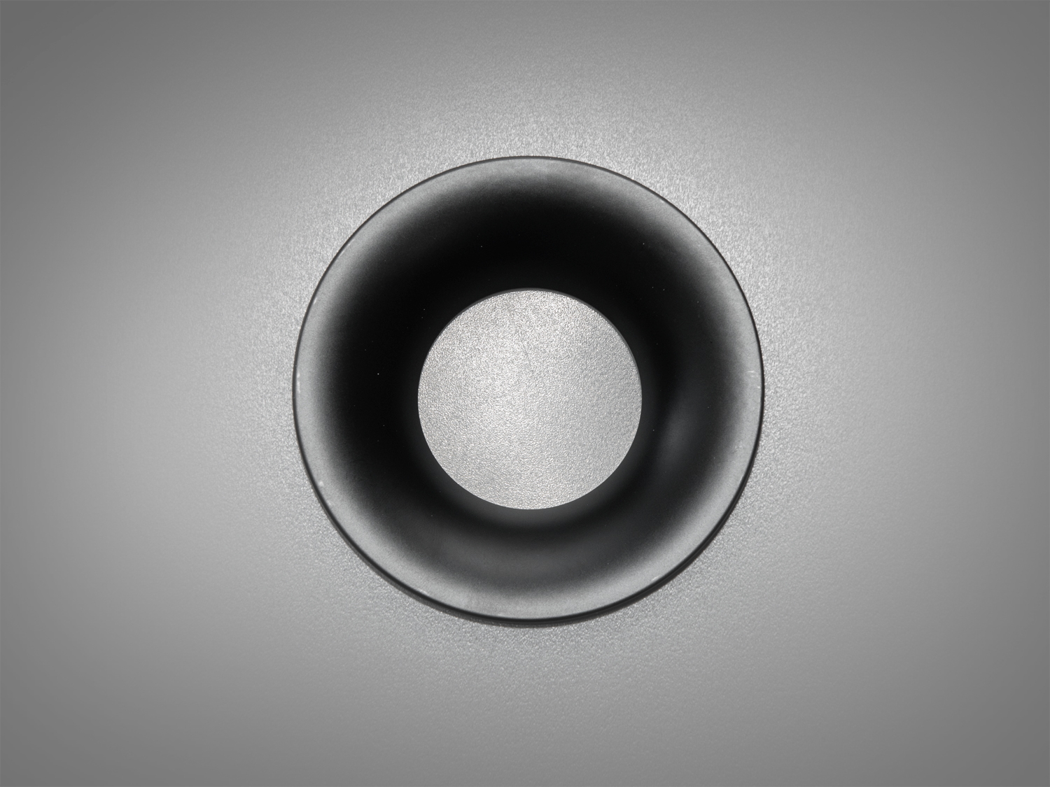 Якісний точковий світильник в стелю з лін�