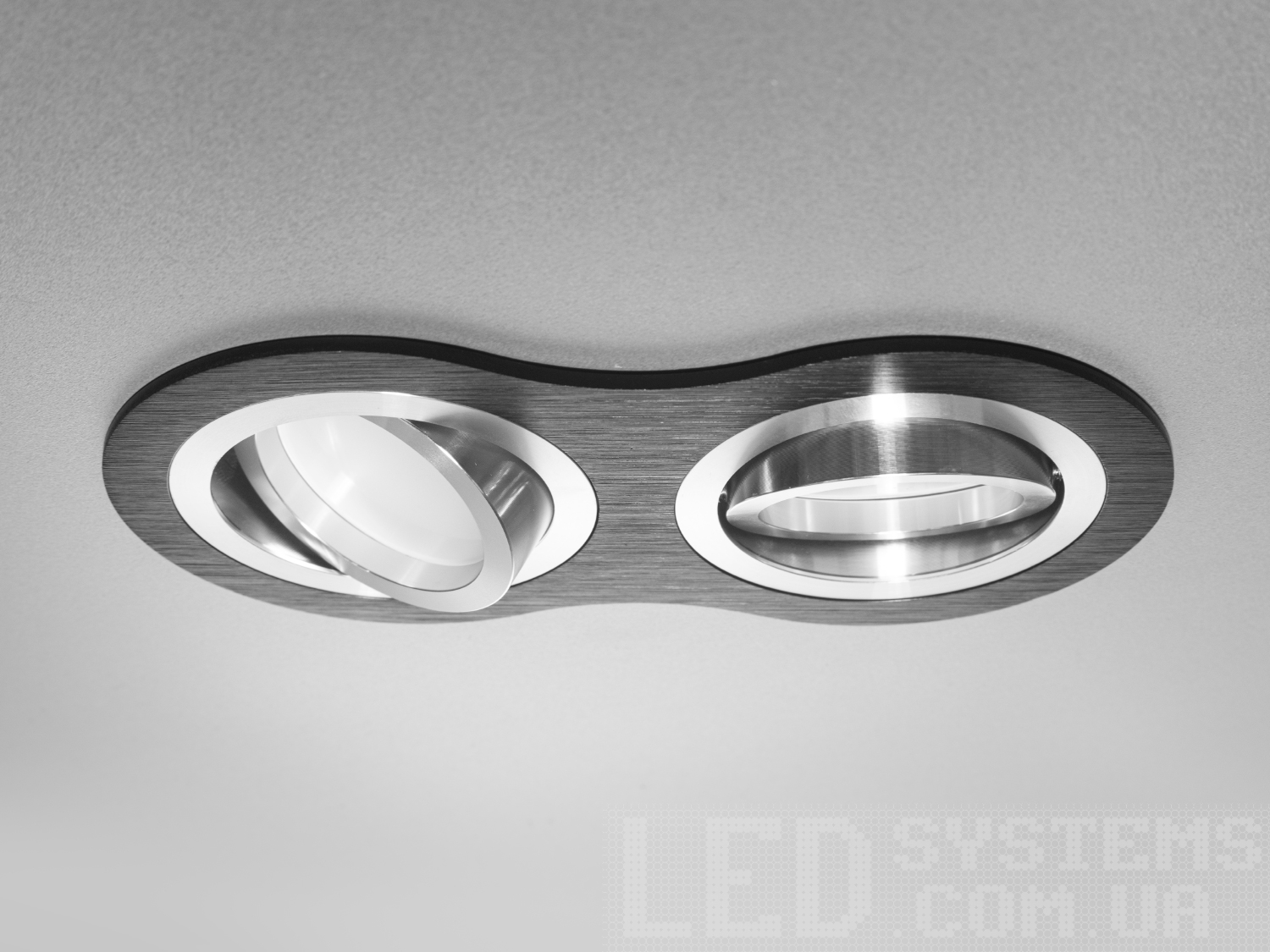 Оригінальний, високоякісний, алюмінієвий поворотний точковий світильник на кухню,  на дві лампи, серія 