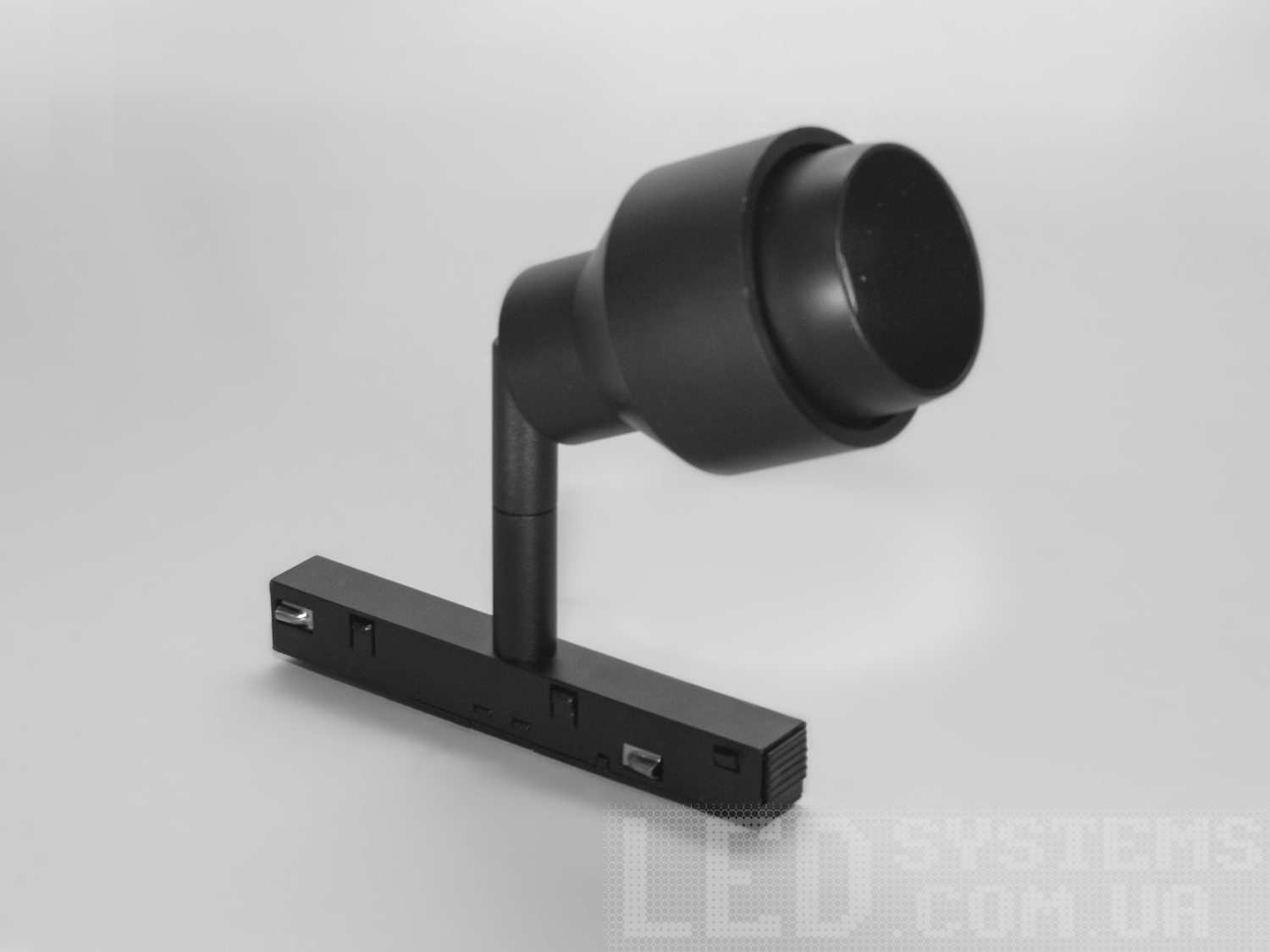 Магнітний трековий поворотний світильник, 10 Вт. Оптові закупівлі трекових світильників Діаша відкривають двері до світу сучасного освітлення, де кожен продукт є симбіозом інноваційного дизайну і традиційної високої якості. 