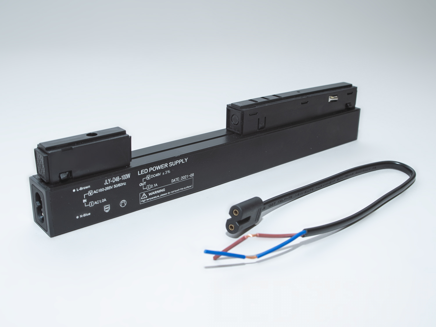 Блок живлення для магнітної трекової системи, 100 Вт. Якщо магнітна трекова система передбачається у формі прямокутника – мінімум в одному куті повинен бути відсутній гнучкий зєднувач.