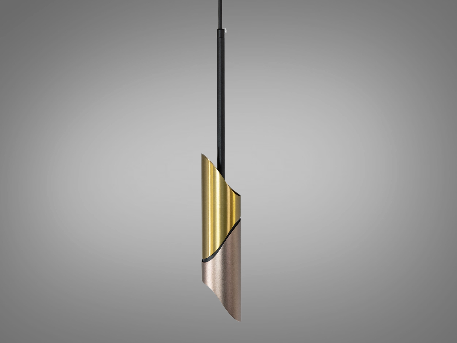 Металевий підвісний світильник-конус у відтінку шампань із золотими акцентами. Патрон GU10, спрямоване акцентне світло для кухні, вітальні чи вітрини.