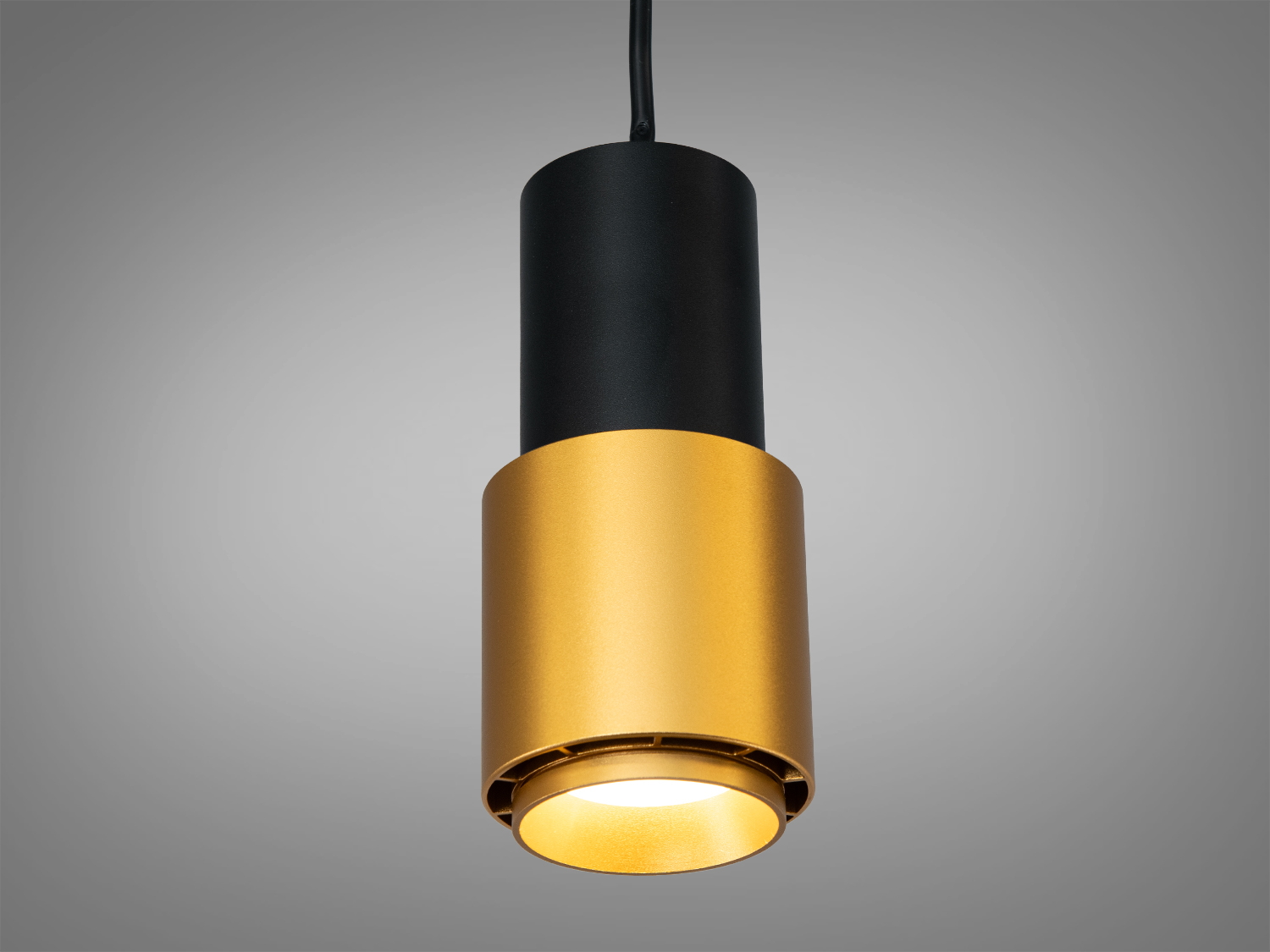 Підвісний світильник-тубус GU10 у кольорі чорний+золото для спрямованого акцентного світла. Підходить для барних стійок, кухонних островів, вітрин та HoReCa.