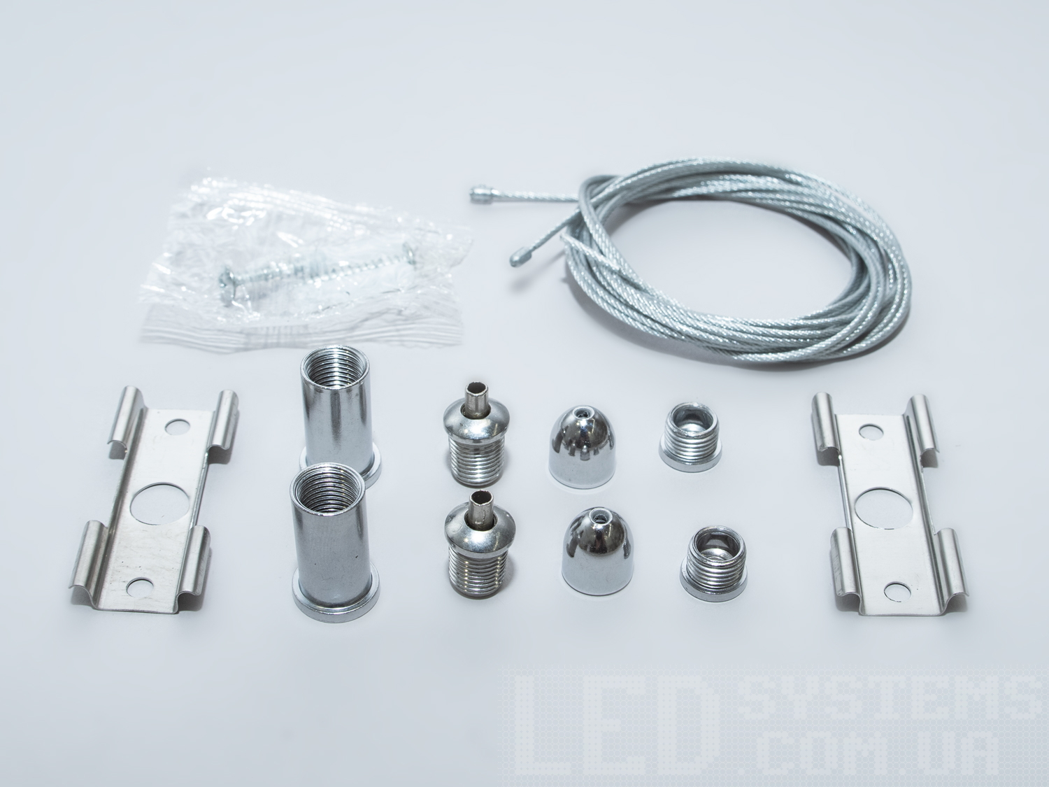 Підвіс для використання накладних треків на регульованій відстані від стелі. Завдяки кліпсі 