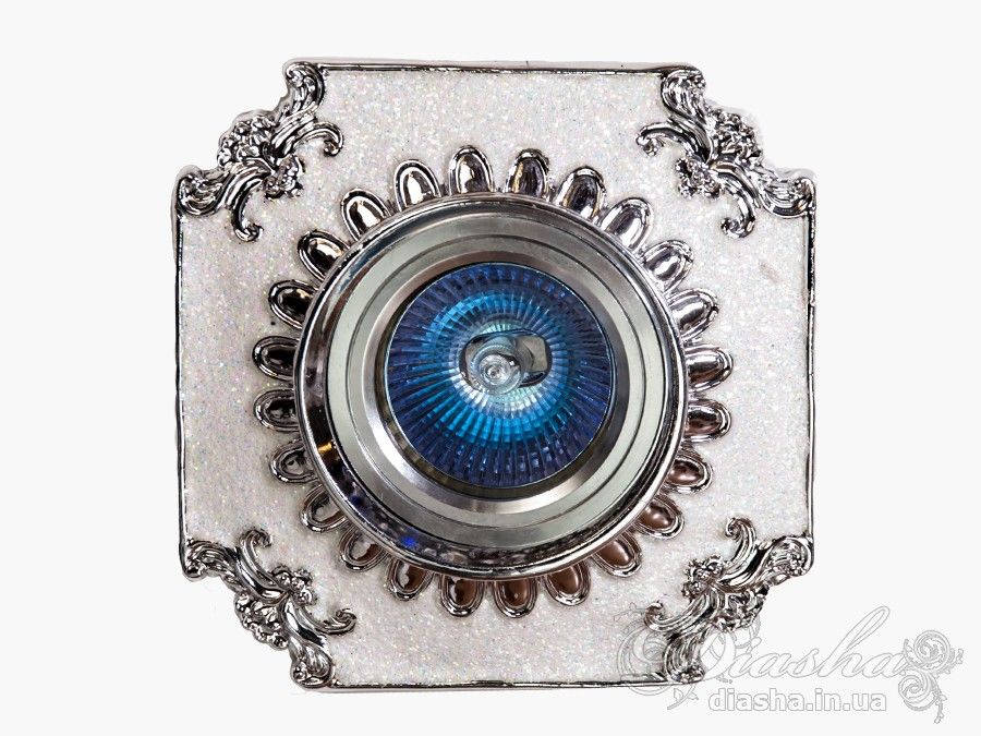 Точкові світильники з гіпсу ідеально доповнюють класичний інтер'єр. Поєднуючи ліпні софіти з багетами та розеткою під люстру, можна досягти гармонії та досконалості в деталях.
У цих світильниках можна використовувати галогенові або світлодіодні лампи на 12 та 220 вольт.
Найбільш економічними лампами є світлодіодні. У них великий термін служби та невелике споживання електроенергії.
При використанні світлодіодних або галогенових ламп на напругу 12В необхідно використання трансформатора.