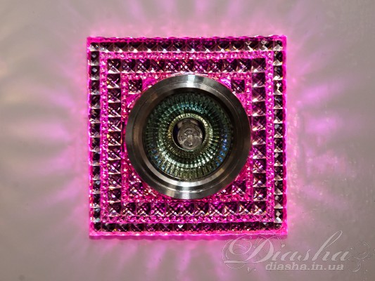 Зазвичай точкові світильники призначаються для підвісних стель і для підсвічування різних ніш або робочої поверхні. Конструктивно точковий світильник складається з двох частин: видимої - декоративної та вбудованої - функціональною. Функціональна частина світильників складається з каркаса, куди вставляється джерело світла та кріпиться декоративна частина, а також затискачів, які призначені для кріплення світильника до стелі. Різноманітність декоративної частини точкових світильників&nbsp;дозволяє зробити Ваш інтер'єр неповторним. Головні якості сучасних точкових світильників - це рівномірне освітлення всього приміщення з можливістю акцентування необхідних деталей інтер'єру. 
Для оптових покупців відпускається лише ящиками по 50 шт. 
Лампа і трансформатор в комплект не входять.