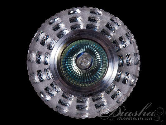 Зазвичай точкові світильники призначаються для підвісних стель і для підсвічування різних ніш або робочої поверхні. Конструктивно точковий світильник складається з двох частин: видимої - декоративної та вбудованої - функціональною. Функціональна частина світильників складається з каркаса, куди вставляється джерело світла та кріпиться декоративна частина, а також затискачів, які призначені для кріплення світильника до стелі. Різноманітність декоративної частини точкових світильників&nbsp;дозволяє зробити Ваш інтер'єр неповторним. Головні якості сучасних точкових світильників - це рівномірне освітлення всього приміщення з можливістю акцентування необхідних деталей інтер'єру. 
Для оптових покупців відпускається лише ящиками по 50 шт. 
Лампа і трансформатор в комплект не входять.