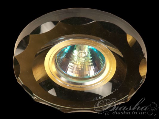 Нова серія точкових світильників від ТМ &laquo;Діаша&raquo; дозволить зробити вашу квартиру чи офісне приміщення стильними та сучасними. Ці світильники ідеально підходять для світлодіодних ламп, які забезпечують найкращі параметри освітленості та енергозбереження, даючи дизайнеру інтер'єру можливість для креативу. Точкова врізка - це спеціальний вбудований світильник, який використовується для направленого або загального підсвічування певних ділянок вашої квартири чи офісного приміщення.
Зазвичай точкові світильники призначаються для підвісних стель і для підсвічування різних ніш або робочої поверхні. Конструктивно точковий світильник складається з двох частин: видимої - декоративної та вбудованої - функціональної. Функціональна частина світильників складається з каркаса, куди вставляється джерело світла та кріпиться декоративна частина, а також затискачів, які призначені для кріплення світильника до стелі. Різноманітність декоративної частини точкових світильників дозволяє зробити Ваш інтер'єр неповторним. Головні якості сучасних точкових світильників - це рівномірне освітлення всього приміщення з можливістю акцентування необхідних деталей інтер'єру.
Їх можна застосовувати на кухні, у ванній кімнаті, для освітлення сходів і у житлових кімнатах. При рівномірному розподілі різних джерел світла (наприклад: люстра в центрі кімнати + точкові світильники по краю стелі) ви можете досягти ефекту відсутності тіні та зорово збільшити простір кімнати. Куди б ви не подивилися, точкові світильники будуть освітлювати простір перед вами та всі предмети, які вас оточують.
Нові іскристі кольори вносять нотку свята в будь-який інтер'єр. Блиск бенгальських вогнів, дороге витримане шампанське, бризки Чорноморських хвиль і зоряний дощ у середині літа - все це ми змогли втілити в новій колірній гамі точкових світильників ТМ 