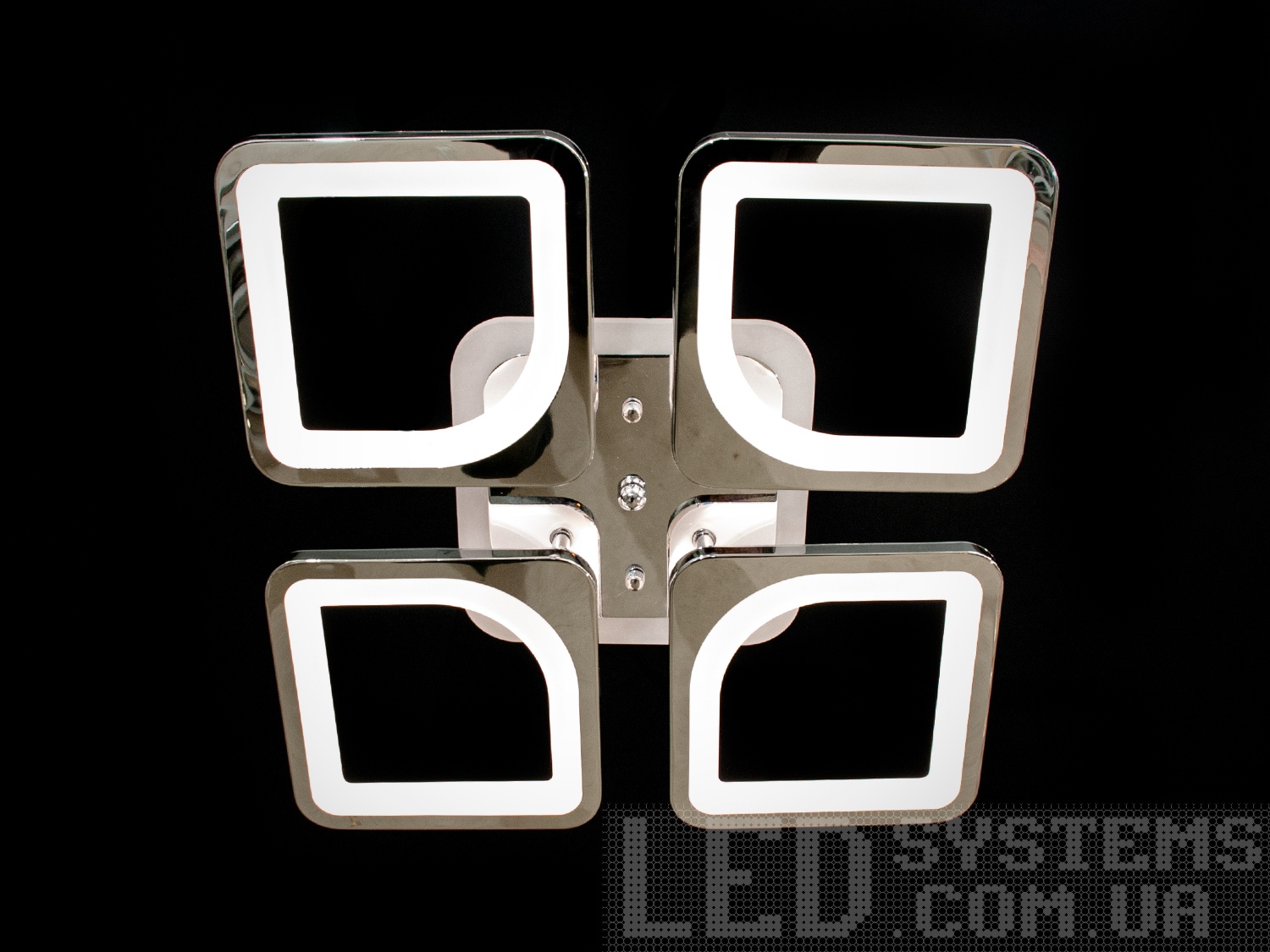 Лед люстра в стилі хай-тек в дитячу з пультом, з підсвічуванням, з димером підходить на площу приміщення приблизно 11кв.м. Застосовується для зали, вітальні, кухні, спальні, їдальні, дитячої, тому що відсутні елементи, що б'ються.Світлодіодна люстра має кілька режимів: холодний 6000К, нейтральний 4100К, теплий 3200К, кольорове підсвічування, суміщений режим &ndash; будь-яке основне світло плюс будь-який колір світлодіодного підсвічування. Регулювання яскравості люстри від 5 до 100% відбувається за допомогою пульта дистанційного керування, що входить до комплекту.
Люстра світить яскраво, але не сліпить за рахунок матеріалу &ndash; акрилу, до того ж цей матеріал дуже міцний &ndash; його важко зашкодити. Кріпиться до стелі будь-якого типу універсальним кріпленням на монтажну планку.