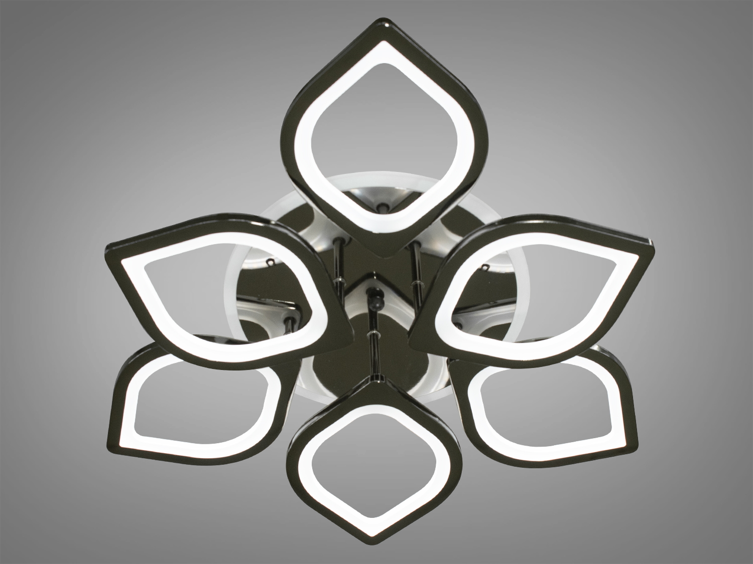 Сучасна LED люстра для зали з диммером, з пультом, з LED підсвічуванням підходить на площу приміщення приблизно 13 кв.м. Застосовується також для зали, вітальні, кухні, спальні, їдальні, дитячої, оскільки відсутні елементи, що б'ються. Люстра світить яскраво, але не сліпить за рахунок матеріалу &ndash; акрилу, до того ж цей матеріал дуже міцний &ndash; його важко зашкодити.
Світлодіодна люстра має кілька режимів: холодний 6000К, нейтральний 4100К, теплий 3200К, кольорове підсвічування, суміщений режим &ndash; будь-яке основне світло плюс будь-який колір світлодіодного підсвічування. Регулювання яскравості люстри від 5 до 100% відбувається за допомогою пульта дистанційного керування, що входить до комплекту.
Універсальне кріплення на монтажну планку підходить для підвісних, натяжних та звичайних стель.