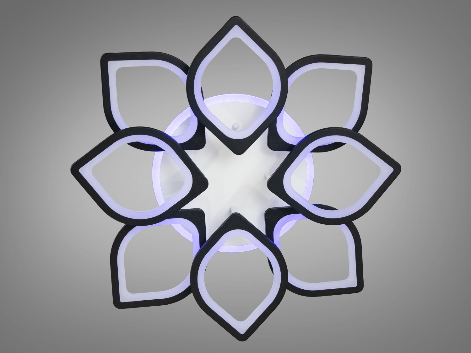 Унікальна LED люстра у вітальню з диммером, з LED підсвічуванням, з пультом підходить на площу приміщення приблизно 19 кв.м.
Світлодіодна люстра має кілька режимів: холодний 6000К, нейтральний 4100К, теплий 3200К, кольорове підсвічування, суміщений режим &ndash; будь-яке основне світло плюс будь-який колір світлодіодного підсвічування. Регулювання яскравості люстри від 5 до 100% відбувається за допомогою пульта дистанційного керування, що входить до комплекту.
Переваги акрилових розсіювачів знаходять своє відображення у міцності, довговічності та легкості конструкції люстри. Вона відрізняється низьким енергоспоживанням, що робить її економічно вигідною, а також малою висотою від стелі, ідеальною для просторів з обмеженою висотою стелі.
Люстра світить яскраво, але не сліпить за рахунок матеріалу акрилу, до того ж цей матеріал дуже міцний його важко пошкодити. Застосовується для зали, вітальні, кухні, спальні, їдальні, дитячої, тому що відсутні елементи, що б'ються.
Універсальне кріплення на монтажну планку підходить для стель будь-якого типу.