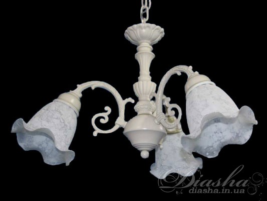 Ідеальну гармонію витончених форм з ошатними і повітряними,&nbsp;немов ажурними, плафонами являє собою люстра, виконана в класичному стилі. Вона внесе романтичні нотки в будь-який класичний або навіть сучасний інтер'єр. Як ефектна вона в затишній спальні або привітною вітальні. Як прикрасить собою будь-яке кафе, готель чи ресторан.
Урочистість, солідність, благородство і краса - ці поняття ідеально переплелися в новій серії класичних люстр. Дизайнери передбачили й такий важливий нюанс, як можливість використання в цій люстрі різного типу ламп, за Вашим бажанням. Це і знайомі з дитинства звичайні лампи розжарювання і економки, і сучасні супер-економні світлодіодні на патрон E27 (які теж маються на нашому сайті).