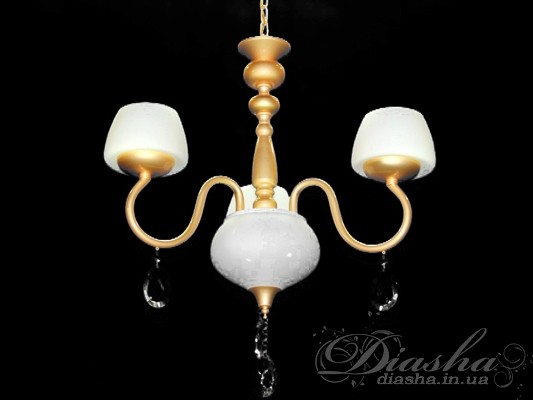 Ідеальну гармонію витончених форм з ошатними і повітряними,&nbsp;немов ажурними, плафонами являє собою люстра, виконана в класичному стилі. Вона внесе романтичні нотки в будь-який класичний або навіть сучасний інтер'єр. Як ефектна вона в затишній спальні або привітною вітальні. Як прикрасить собою будь-яке кафе, готель чи ресторан.
Урочистість, солідність, благородство і краса - ці поняття ідеально переплелися в новій серії класичних люстр. Дизайнери передбачили й такий важливий нюанс, як можливість використання в цій люстрі різного типу ламп, за Вашим бажанням. Це і знайомі з дитинства звичайні лампи розжарювання і економки, і сучасні супер-економні світлодіодні на патрон E27 (які теж маються на нашому сайті).