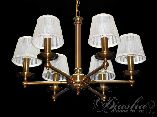 Представлена ​​кришталева люстра може реально стати справжньою золотою ланкою будь-якого інтер'єру. Її витончена і як би повітряна форма буде однаково хороша і у вітальні, і в спальні. Неповторне поєднання високоякісних кришталевих і золотистих металевих деталей зі скляними елементами роблять цю люстру справді унікальною. Вона може стати центральною прикрасою будь-якого ресторану або готелю. 
Зверніть увагу, яким оригінальним доповненням є оксамитовий чохол на підвісний ланцюг. Тепер Ви можете самостійно вирішувати, як буде виглядати люстра в Вашому інтер'єрі: класично - з простим ланцюгом, або благородно - з ланцюгом в оксамитовому чохлі. 
До того ж, у нас Ви зможете підібрати до цієї люстрі ідентичне бра на 1 або 2 лампи. Таким чином, світлове оформлення будь-якого приміщення буде виконано в одному стилі. 
Також, варто відзначити, що в представлених люстрах використовується будь-який тип ламп на патрон Е14. Це можуть бути і знайомі з дитинства лампи розжарювання, і компактні люмінесцентні лампи 