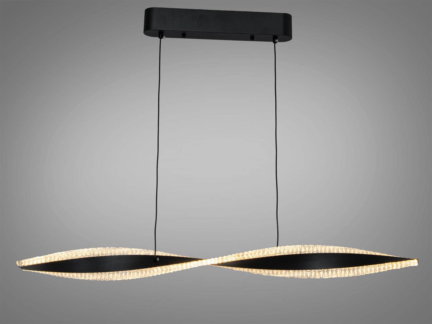 Підвісна світлодіодна люстра XH1004 чорна 50 Вт для кімнат до 9 м² з рівномірним теплим світлом і простим керуванням від вимикача.